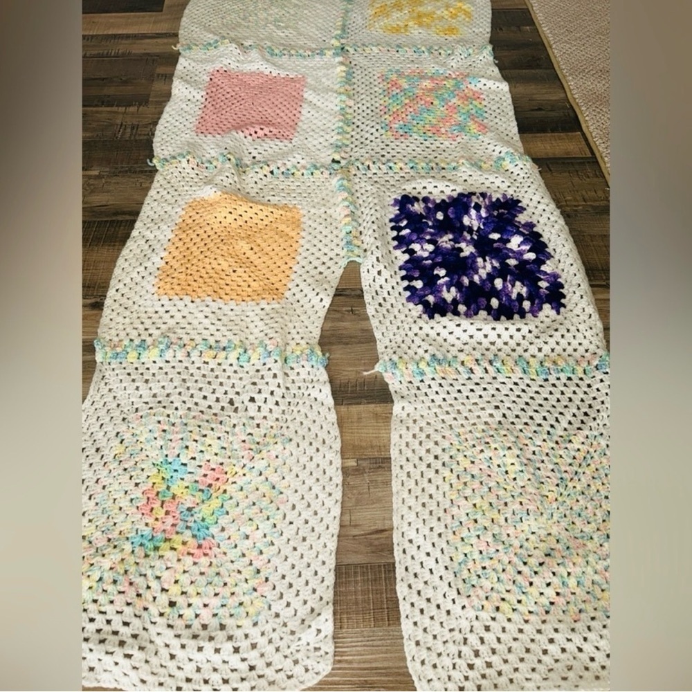 Vintage Crochet Afghan Panel Granny Square Blanket Project Upcycle Craft Project - Picture 11 of 13